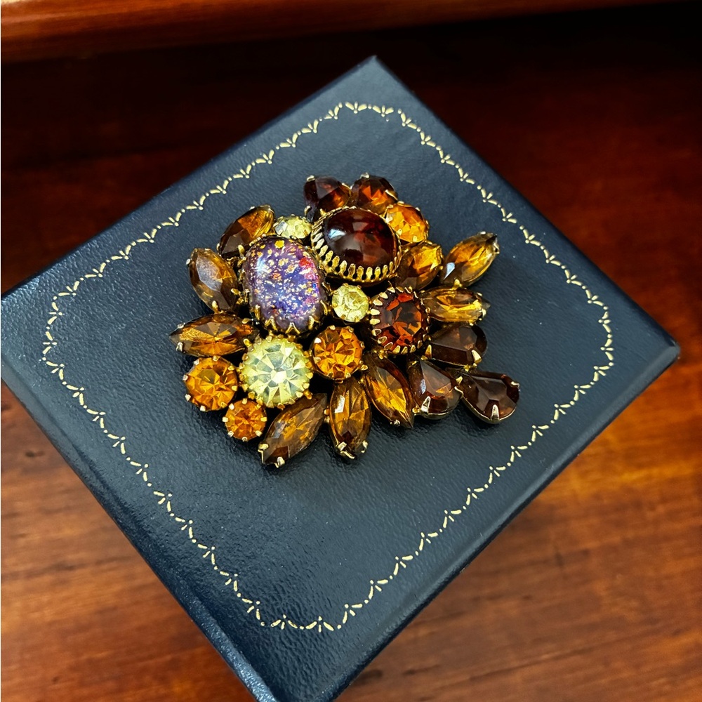 Vintage Floral Cluster Brooch – Juliana? Topaz Amber Yellow and Iridescent